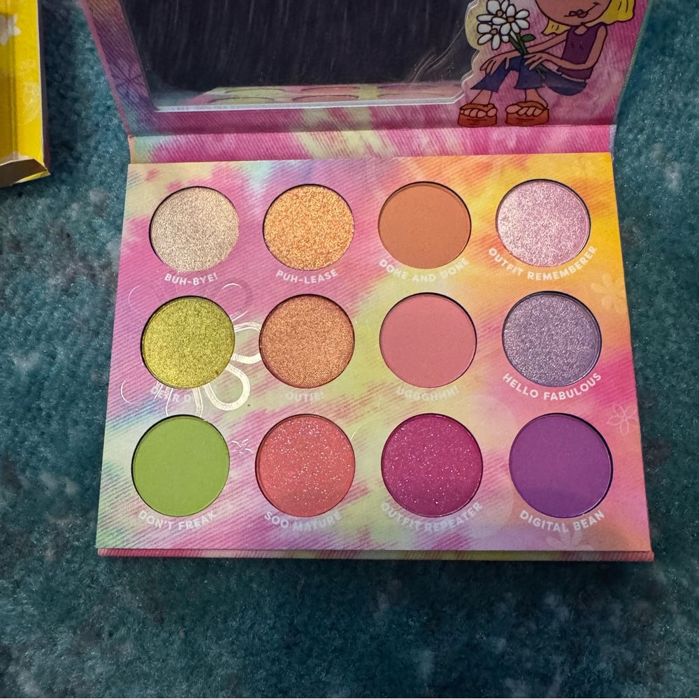 Lizzie McGuire Colourpop eyeshadow palette